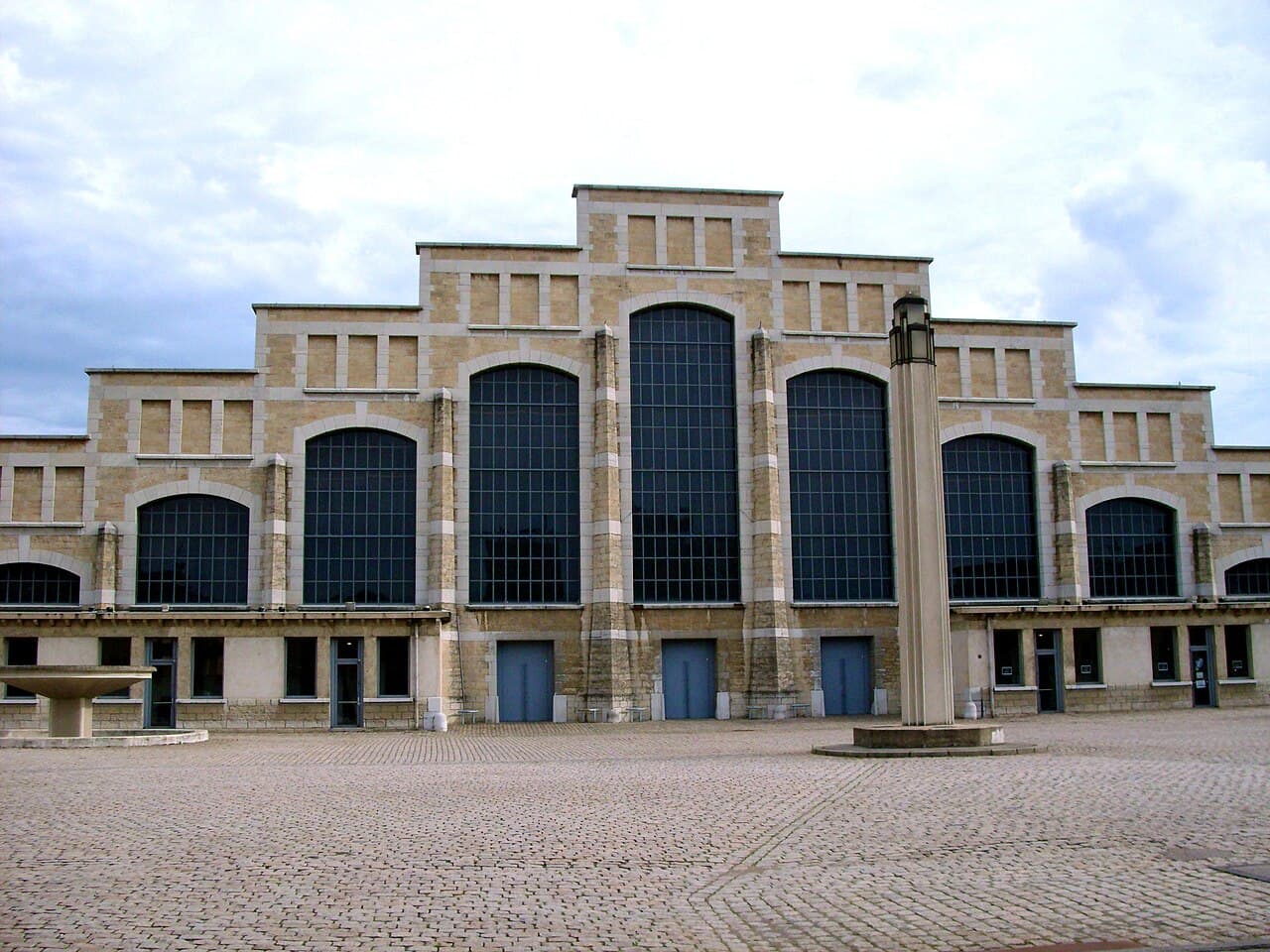 La halle Tony-Garnier, à Gerland, dans le 7e arrondissement de Lyon
